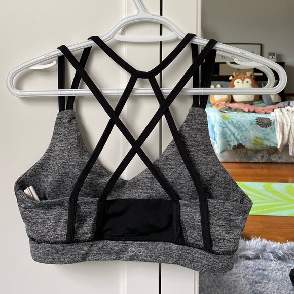 Sports bra. - Picture 2 of 2